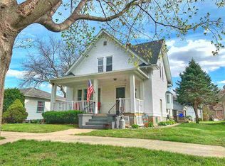 605 Center Ave, Decorah, IA 52101
