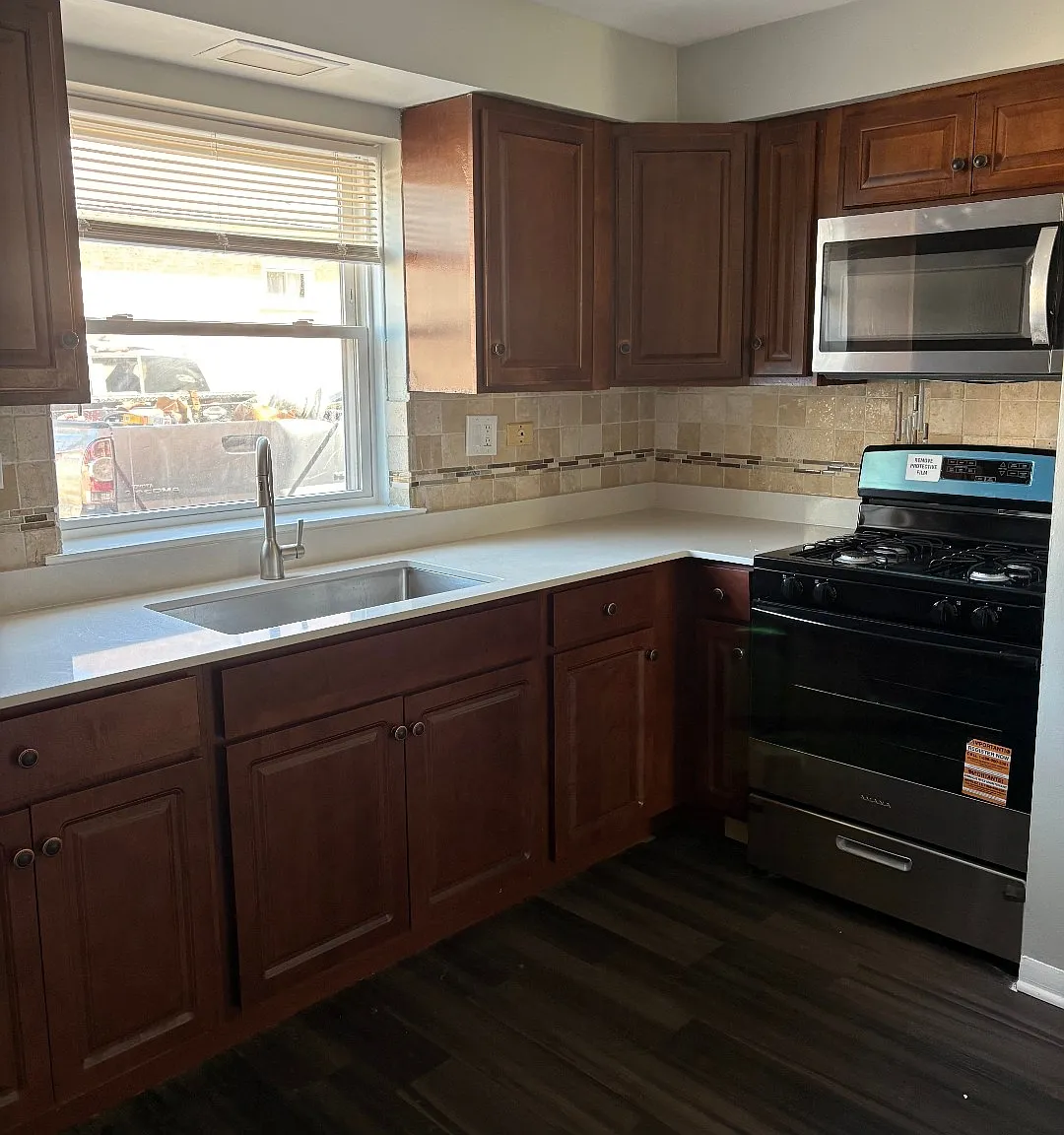 2 bed, 1300 sqft, $1,790 — Photo 2