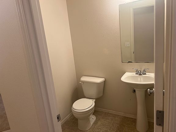 3rd image of 16919 NW Shadow Hills Ln