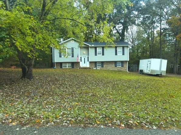 550 Kingsway Dr, Anniston, AL 36207