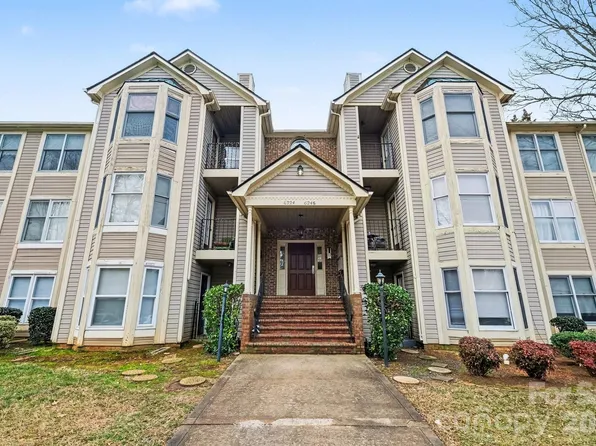 6234 Rosecroft Dr, Charlotte, NC 28215