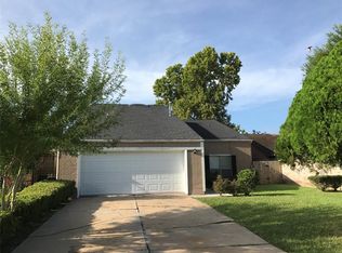 13219 Robinglen Dr, Houston, TX 77083