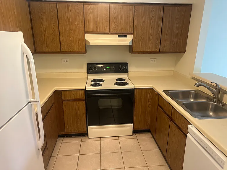 33720 N Royal Oak Ln #105 — Photo 7