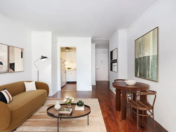 430 West 34th Street image 3 of 9