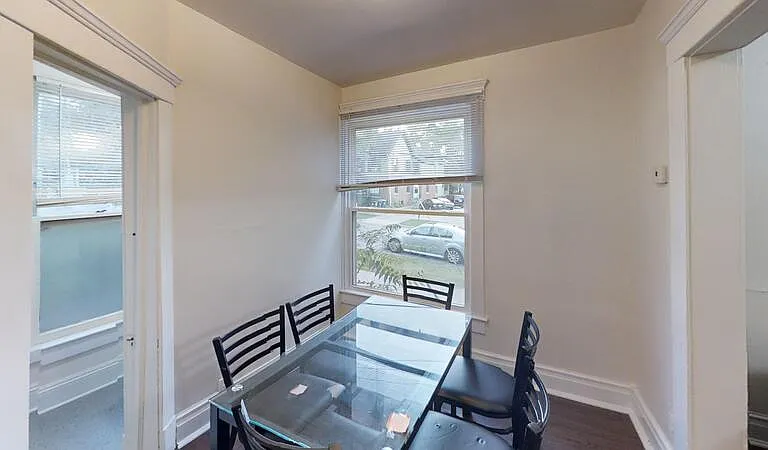 802 E Kingsley St #1 — Photo 4
