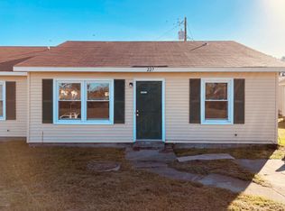 227 Appaloosa Dr, Jacksonville, NC 28540