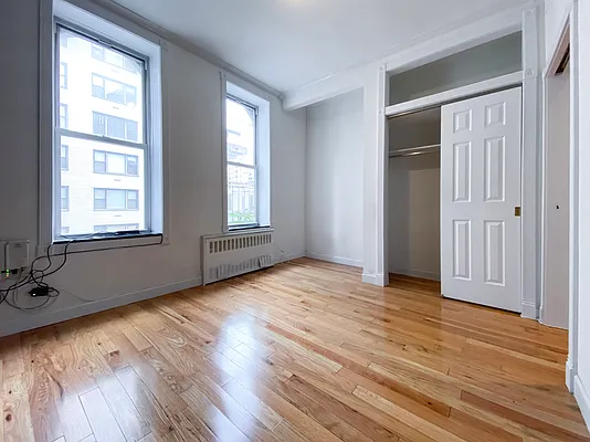 Rented by Kahen Properties | media 10