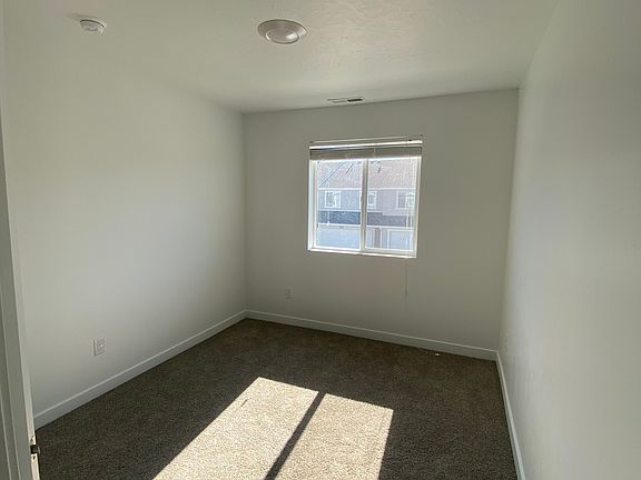 3rd image of 908 E Sea Horse Ct