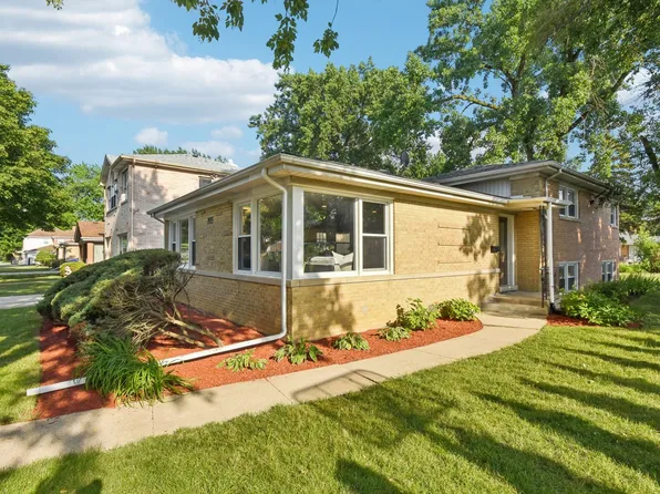 3935 W Jarvis Ave, Lincolnwood, IL 60712