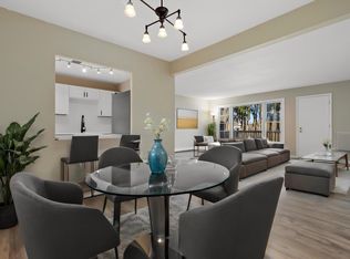 111 Heidel Rd APT 2, Mequon, WI 53092