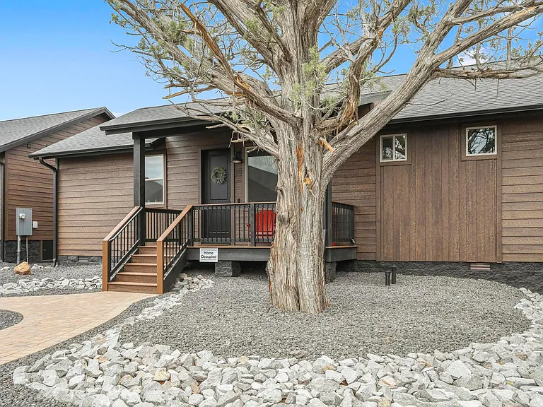 2110 N Bison Pass Ct — Photo 32