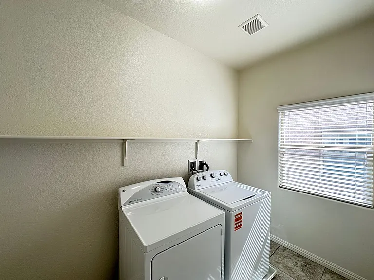 8471 Spirit Vale Ave — Photo 21