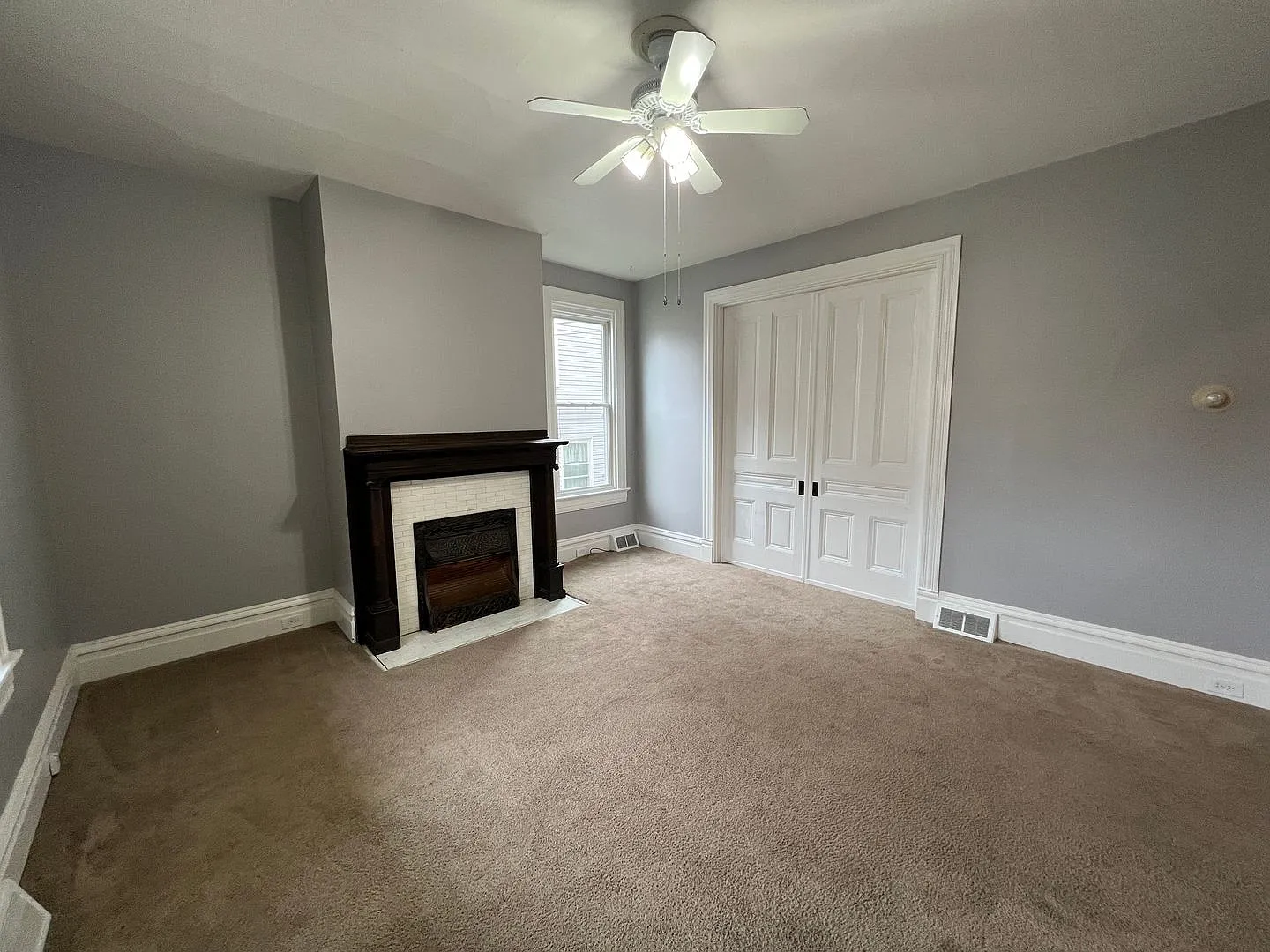 Carnegie - Large 1 BR Apartment, 1st Floor — Photo 2