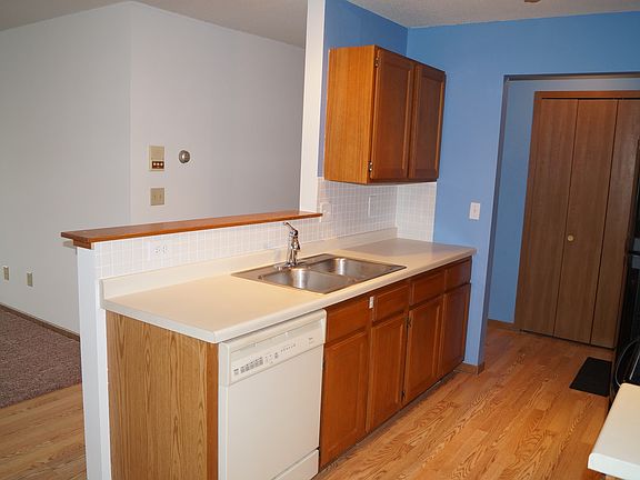 5th image of 3000 Riverwood Dr APT 235