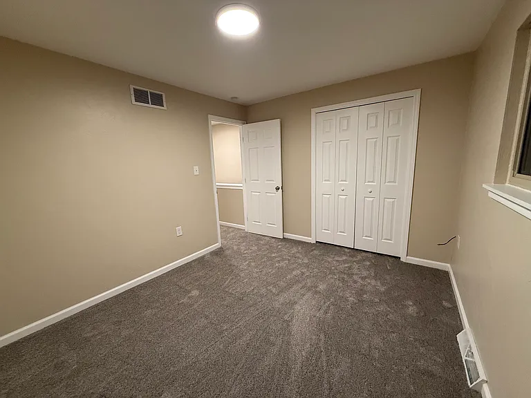 409 Brown Ave — Photo 5