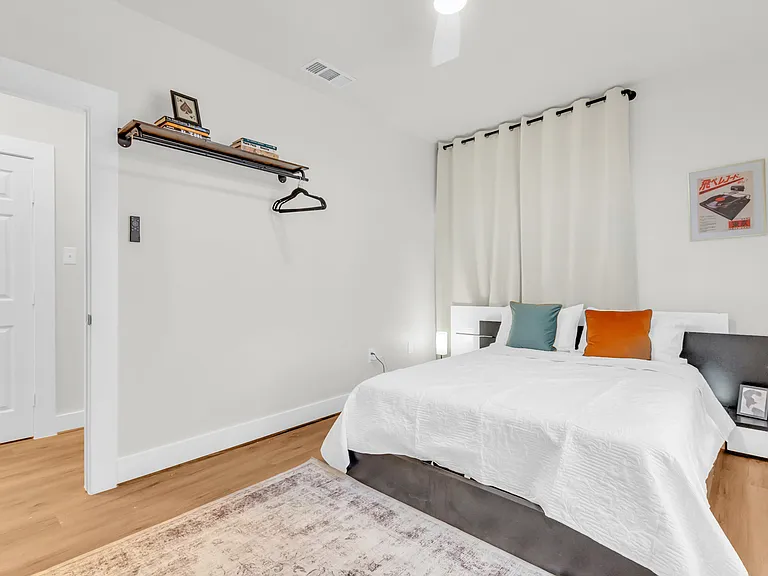 4121 Junius St #4123 — Photo 13