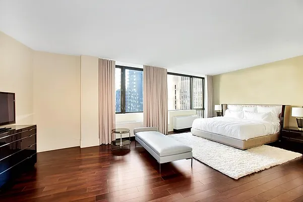 Rented by Corcoran | media 27