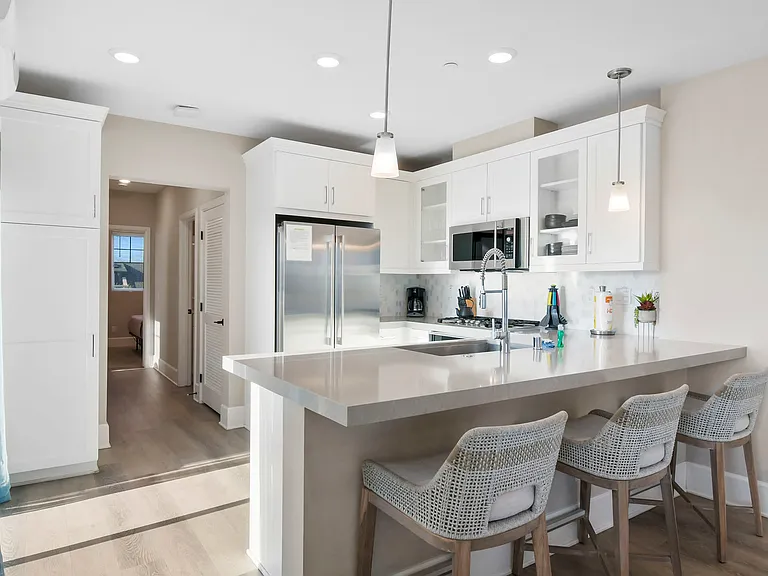 802 Santa Barbara Pl — Photo 16