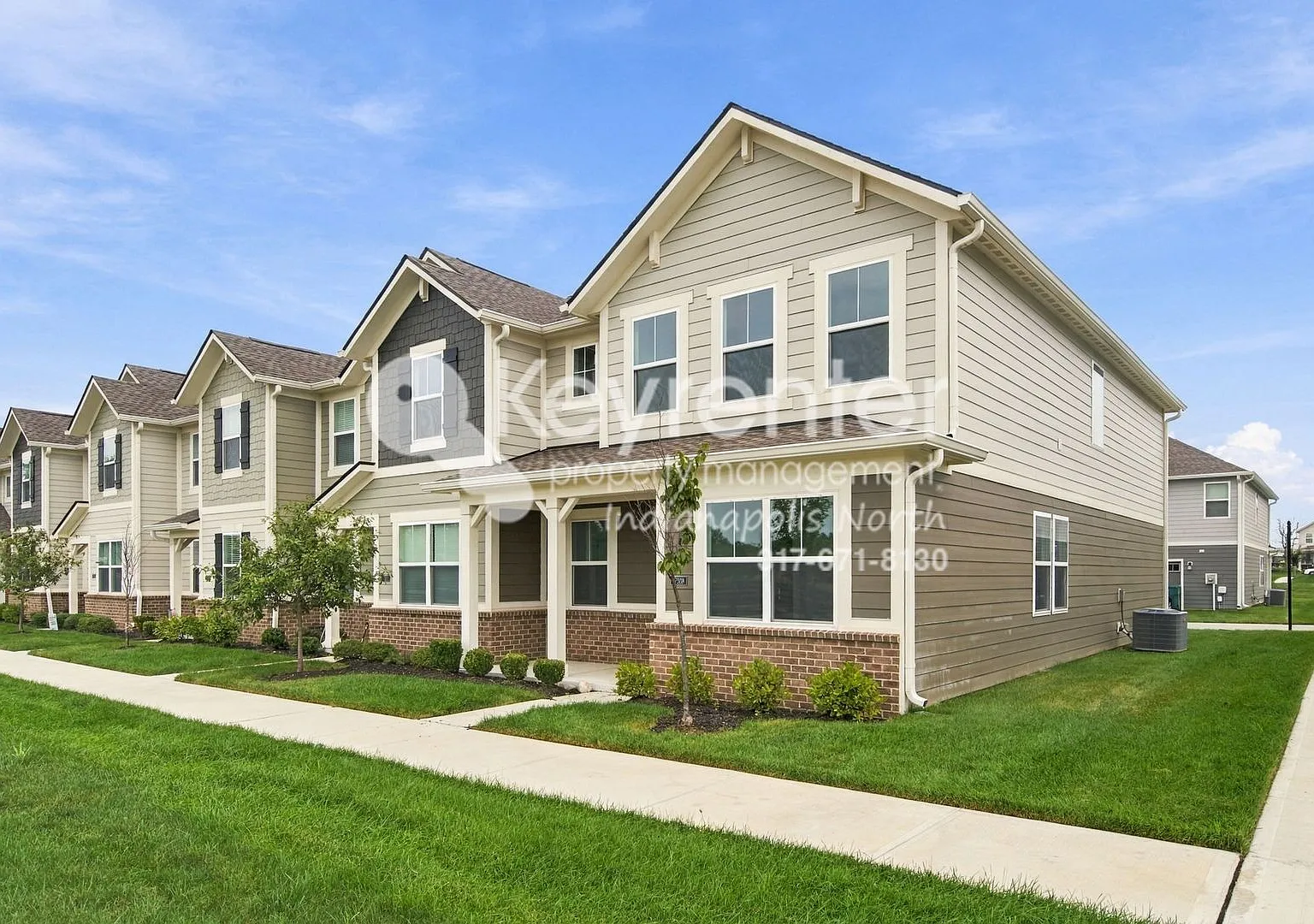 Beautifully Maintained Home in Desirable Westfield — Photo 4