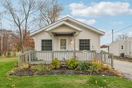 Chagrin Dr-S1511-001.jpg