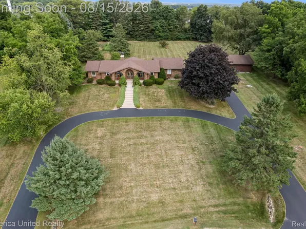 59245 Bishop Rd, New Hudson, MI 48165