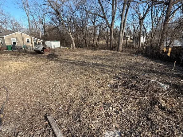 2816 NE Norwood Ln, Des Moines, IA 50317