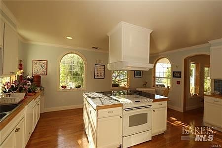 5th image of 4875 Tuolumne Court