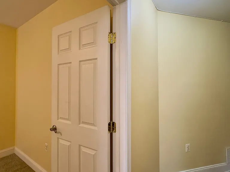 2210 N Charles St — Photo 12