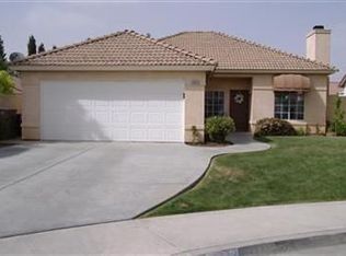 10820 Petalo Dr, Bakersfield, CA 93311