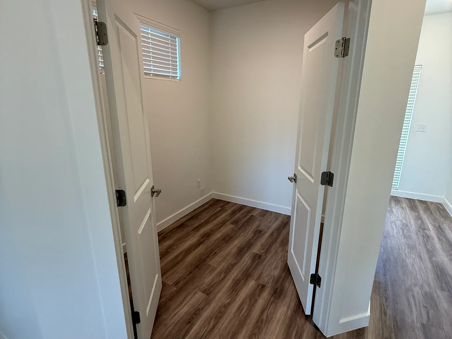 3 bed, 2.5 bath, 1700 sqft, $2,000 — Photo 2