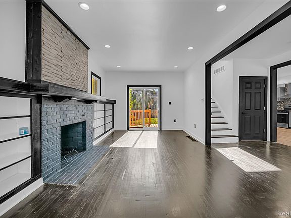 5th image of 154 McLean St