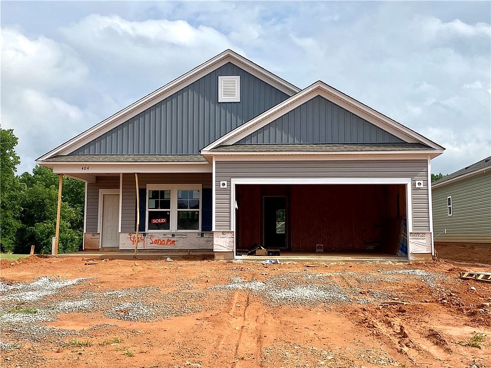 2nd image of 404 Sonoma Ct