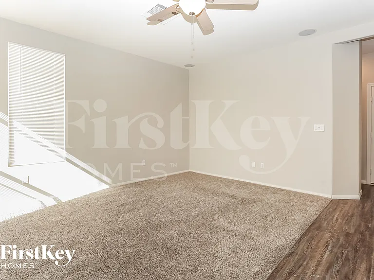 8049 Rock Port Cir — Photo 10