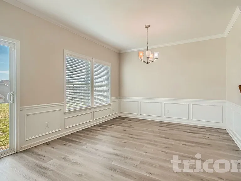 657 Shellbark Dr — Photo 3