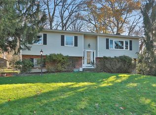 74 Branchville Rd, Valley Cottage, NY 10989