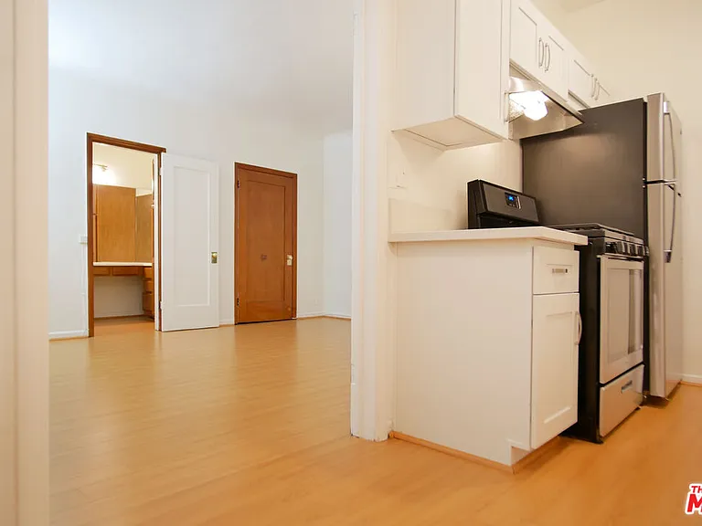611 S Cloverdale Ave #106 — Photo 11