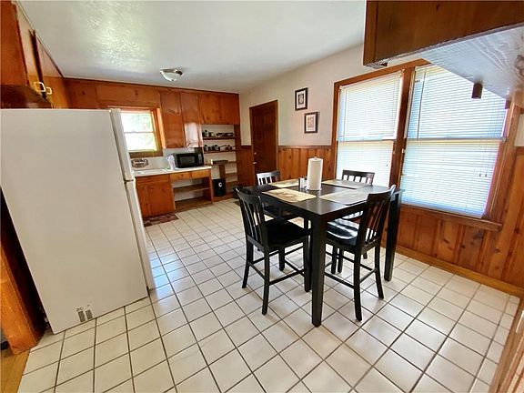 5th image of 757 Sheridan Dr