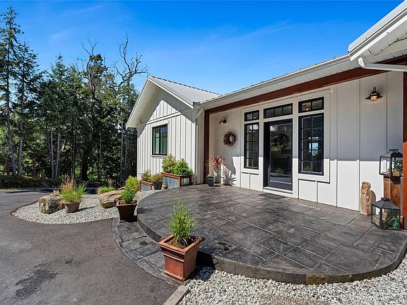 4th image of 347 Collins Rd