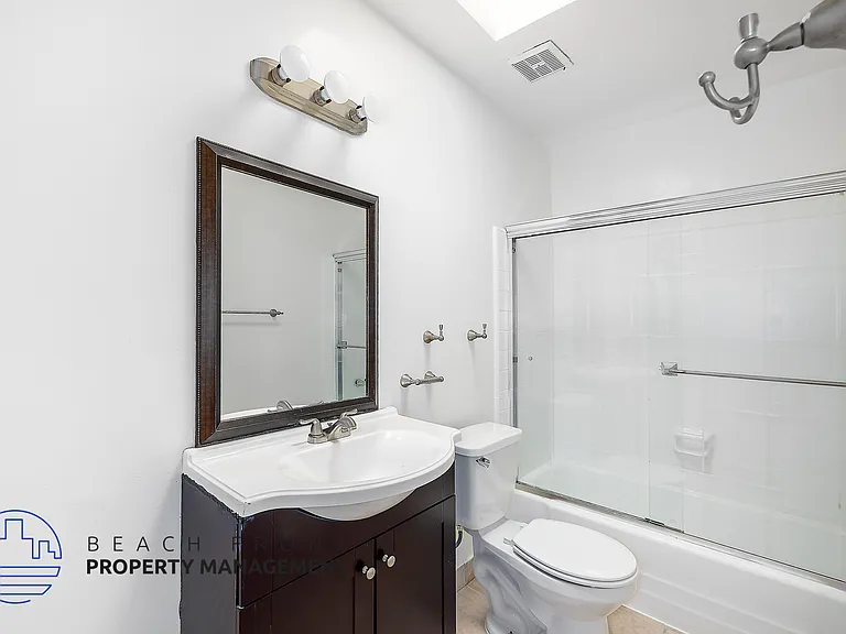 464 S. Berendo St. — Photo 10