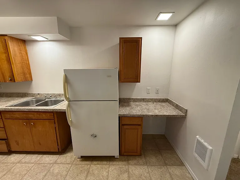943 East Augusta Avenue — Photo 23