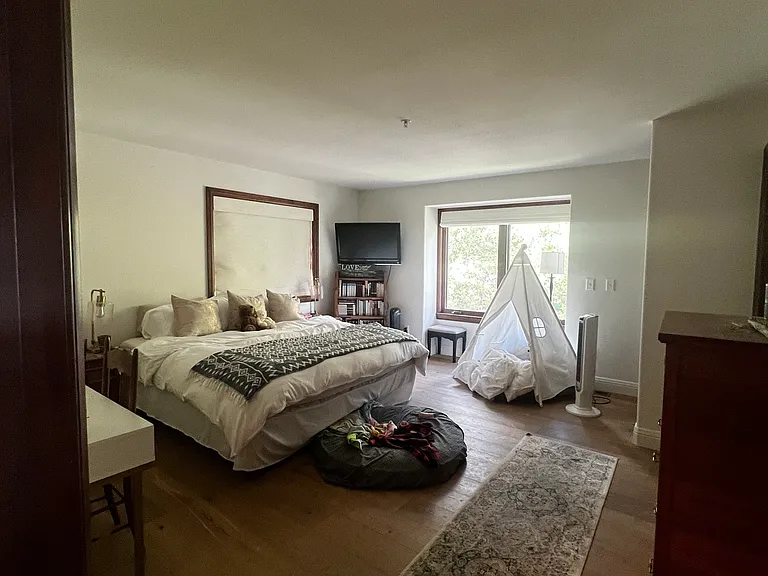 674 Main St #674 — Photo 12