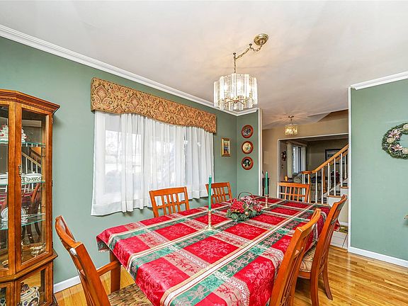 5th image of 38 Glenwood Dr