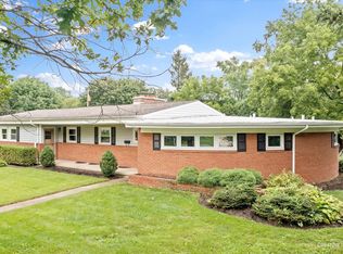 527 Willow Ln, Geneva, IL 60134