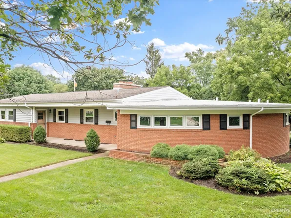 527 Willow Ln, Geneva, IL 60134