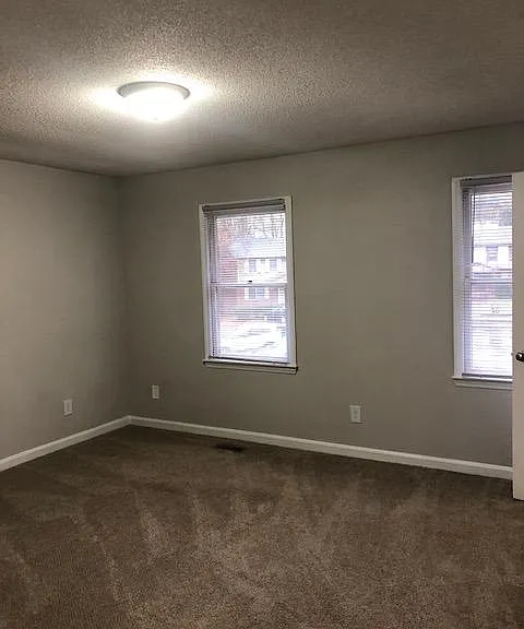 4405 Graceland Ct — Photo 17