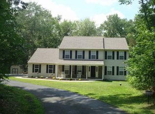 2210 Hendricks Rd, Pennsburg, PA 18073