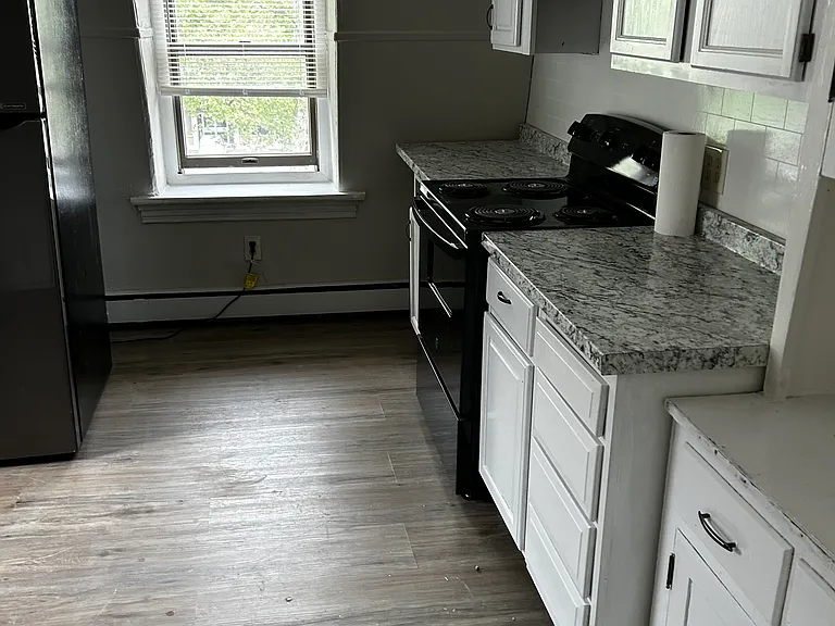 604 E High St #3 — Photo 5