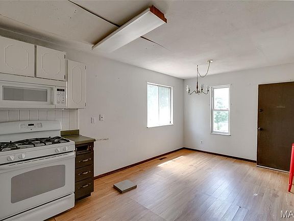 5th image of 4028 San Fernando Ln