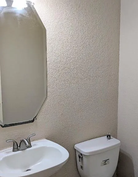 20909 Springport Ct — Photo 12