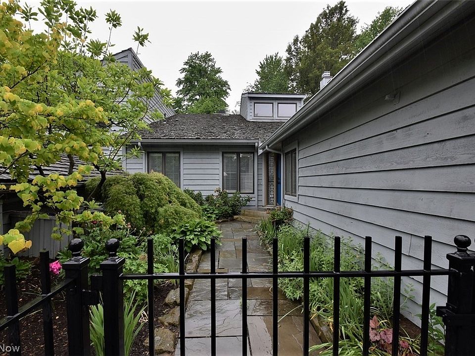 1st image of 3915 Candlenut Ct #3